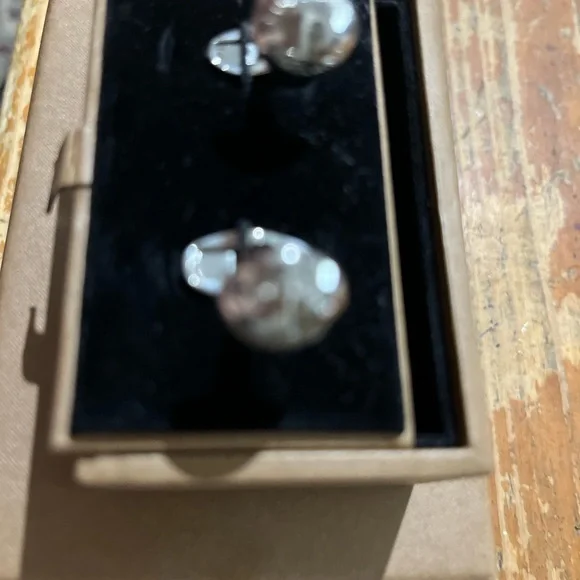 Brand new man’s Burberry London England - Picture 3 of 4